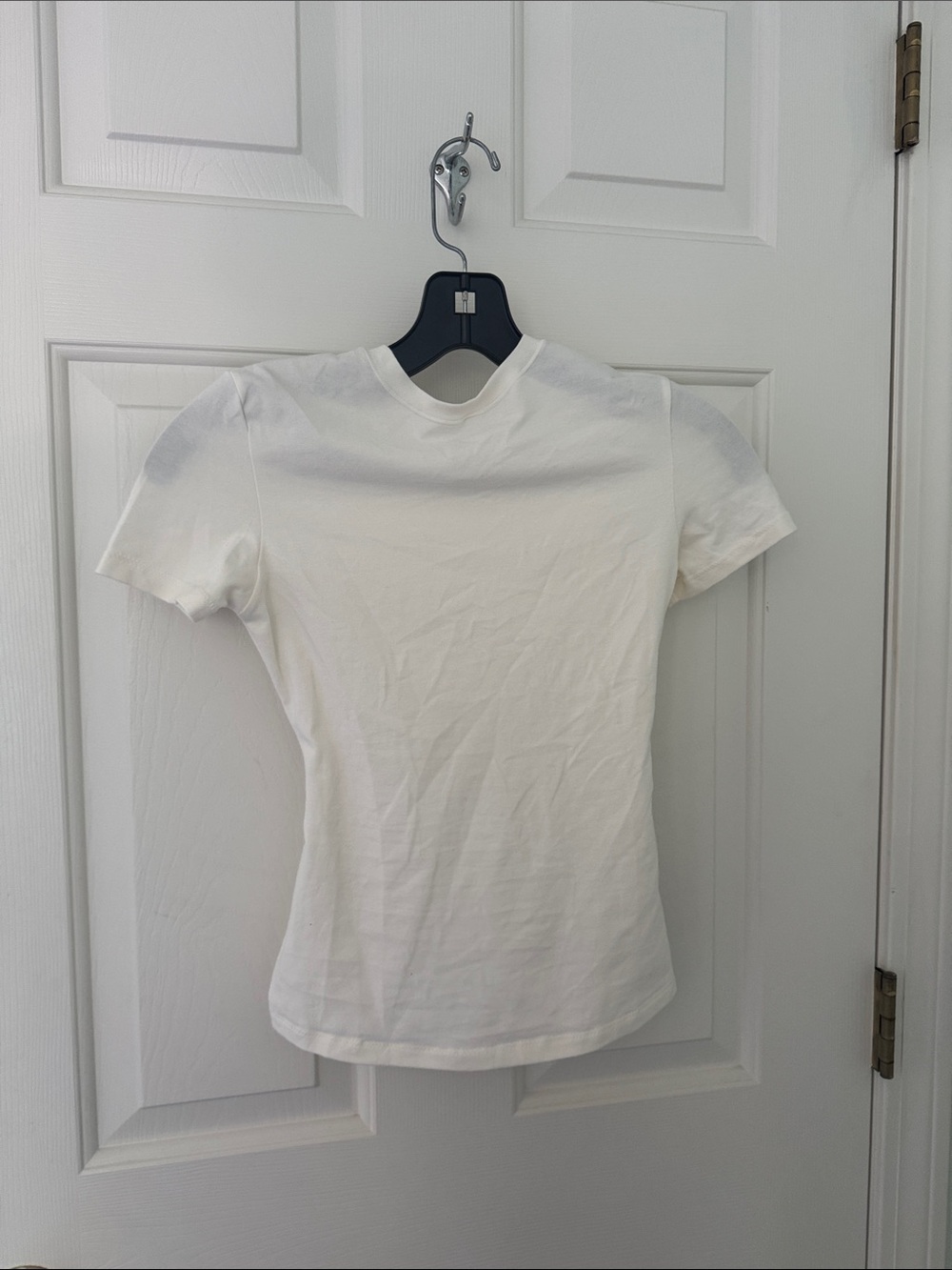 NEVER WORN SKIMS White Short Sleeve Crewneck Tee